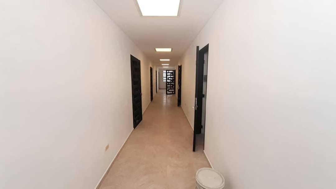 Comercial (Edificio) en Venta en Avenida Libertador, Lara - 12