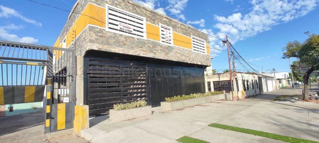 Comercial (Edificio) en Venta en Avenida Libertador, Lara - 3