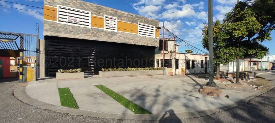 Comercial (Edificio) en Venta en Avenida Libertador, Lara - 28