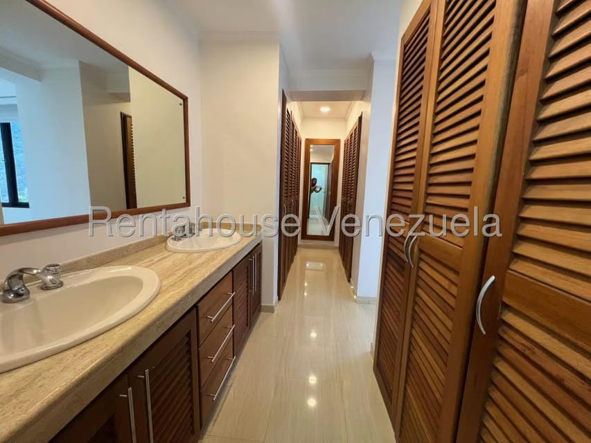 Apartamento (1 Nivel) en Venta en Miranda, Distrito Metropolitano - 32