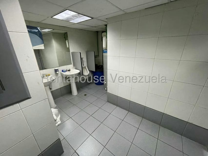 Comercial (Oficina) en Alquiler en Parroquia Catedral, Distrito Metropolitano - 21