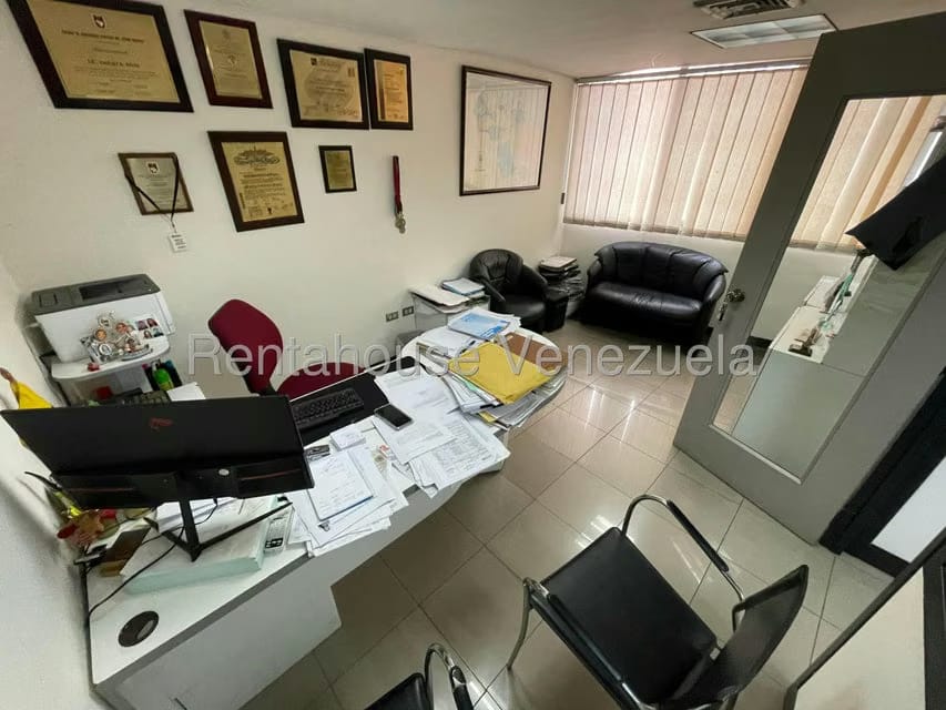Comercial (Oficina) en Alquiler en Parroquia Catedral, Distrito Metropolitano - 32