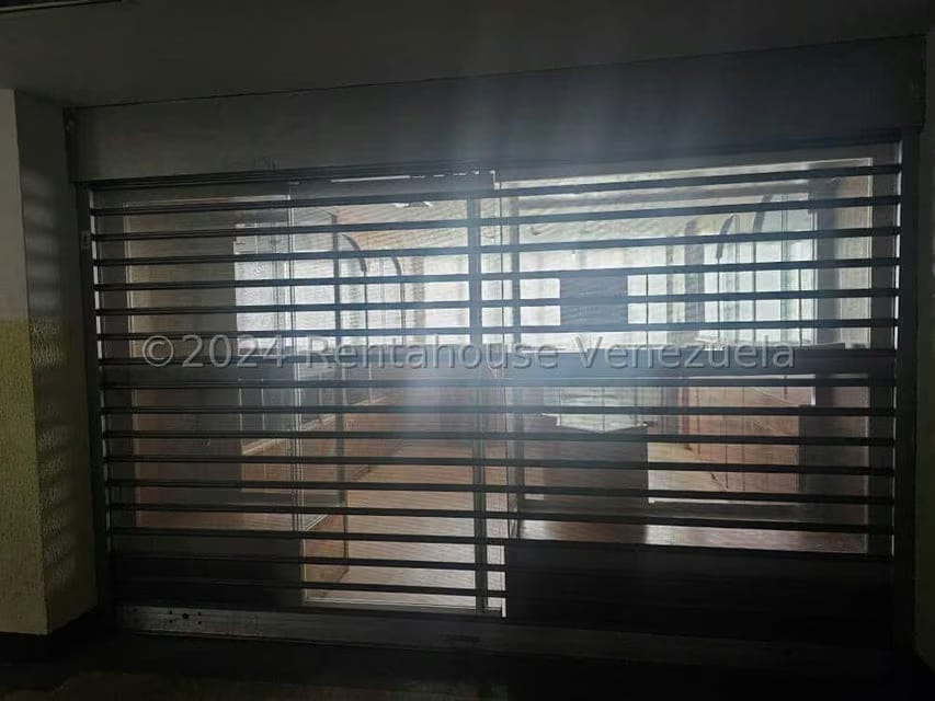 Comercial (Local Comercial) en Venta en Parroquia Catedral, Distrito Metropolitano - 2