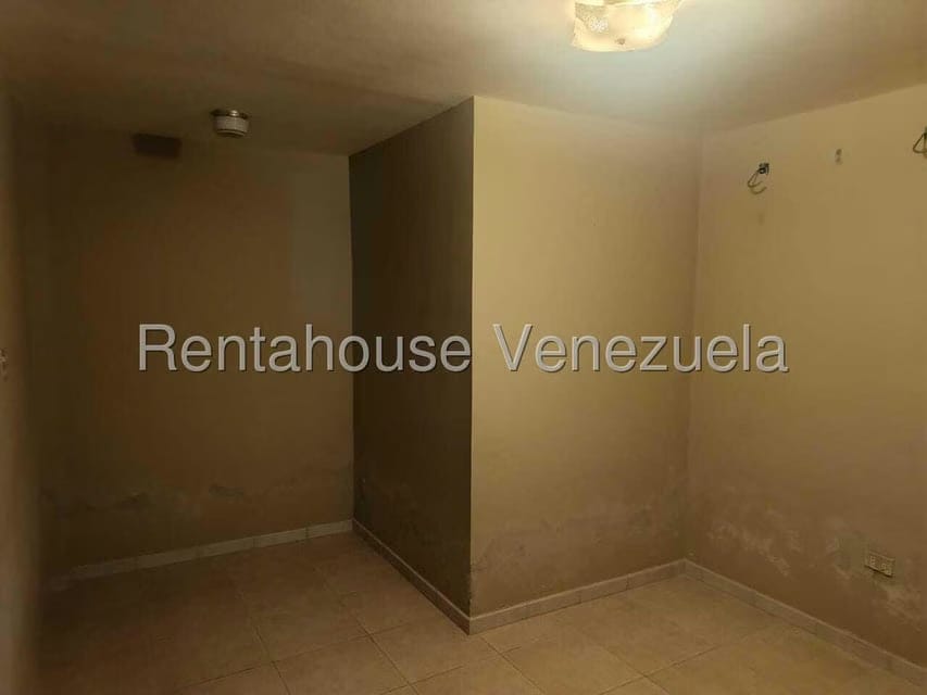 Casa (Duplex) en Alquiler en La California Norte, Distrito Metropolitano - 18