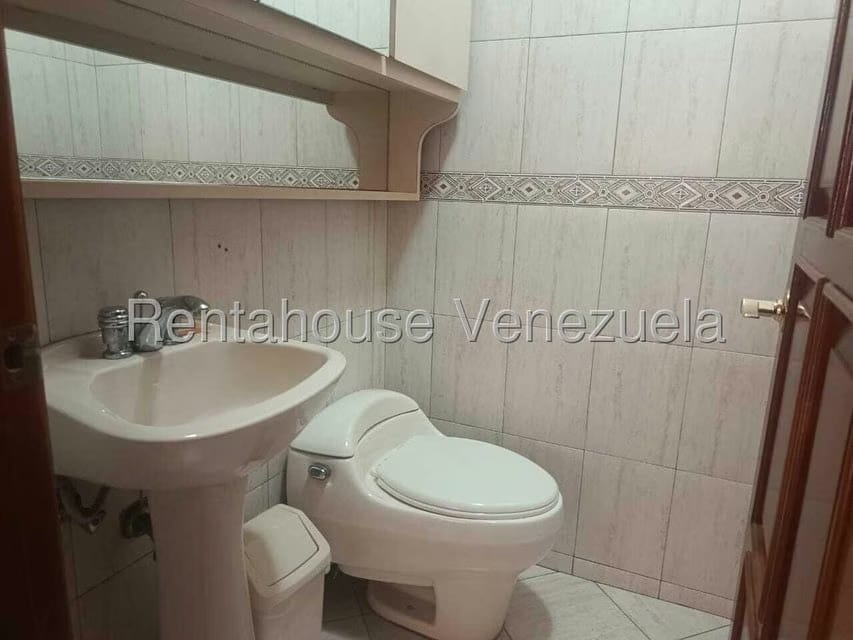 Casa (Duplex) en Alquiler en La California Norte, Distrito Metropolitano - 19