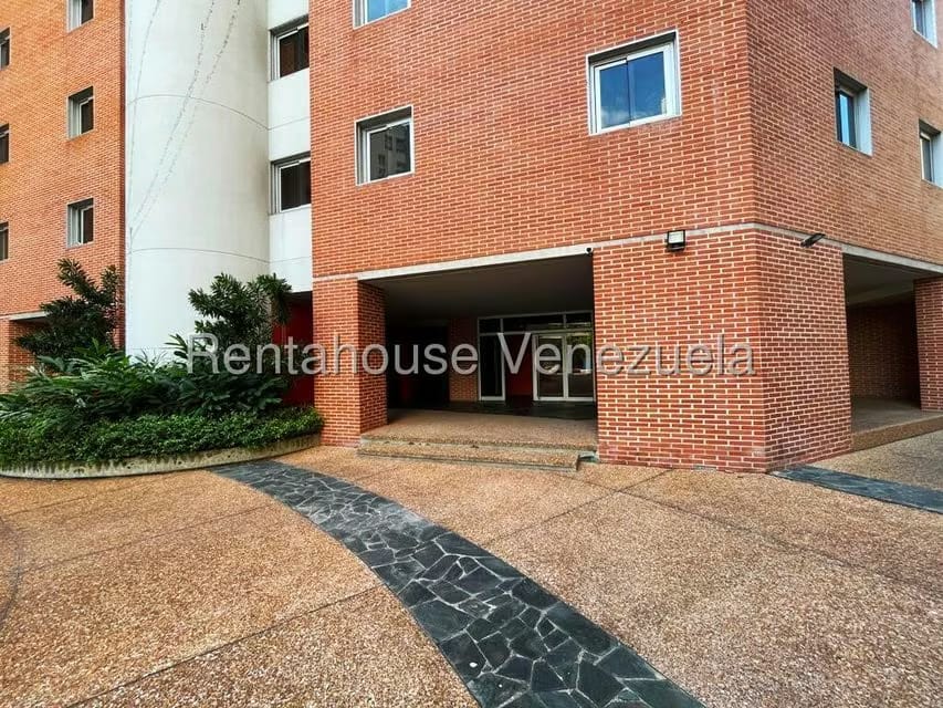 Apartamento (1 Nivel) en Venta en Los Dos Caminos, Distrito Metropolitano - 35