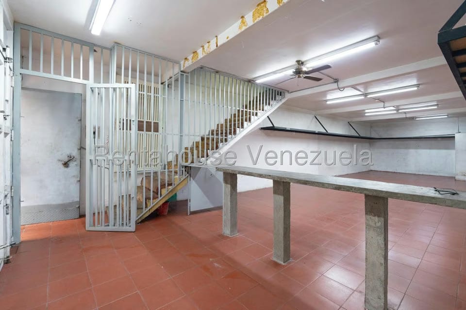Comercial (Local Comercial) en Alquiler en Baruta, Distrito Metropolitano - 4