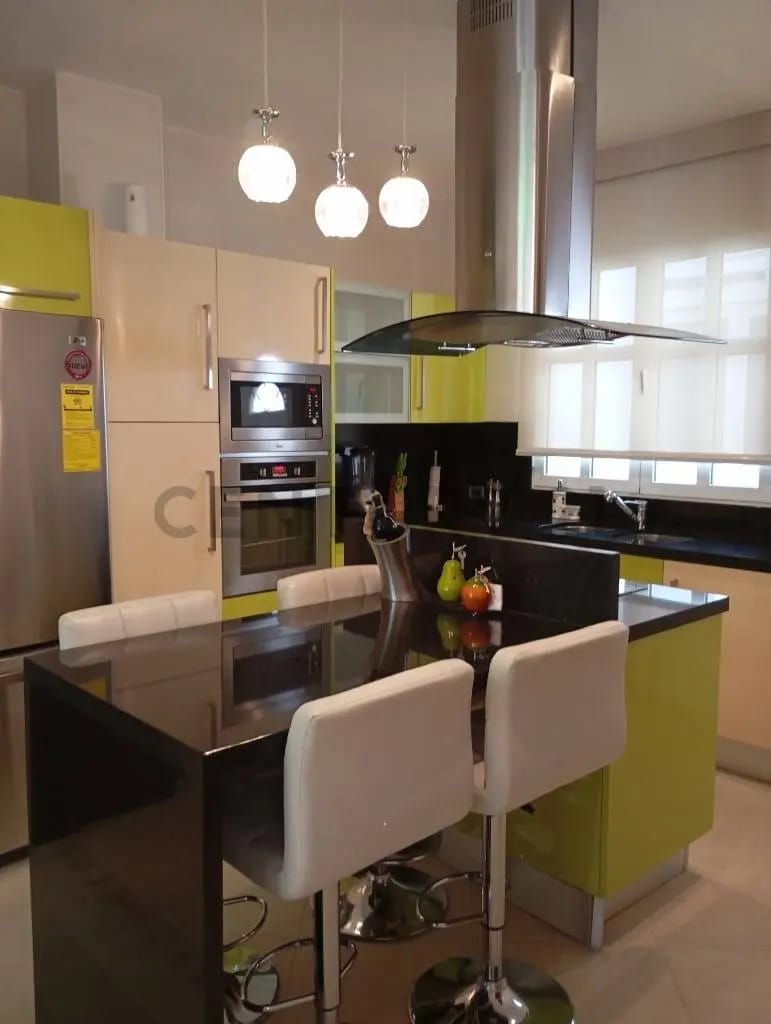 En venta Townhouse de Lujo en Conjunto cerrado - 13