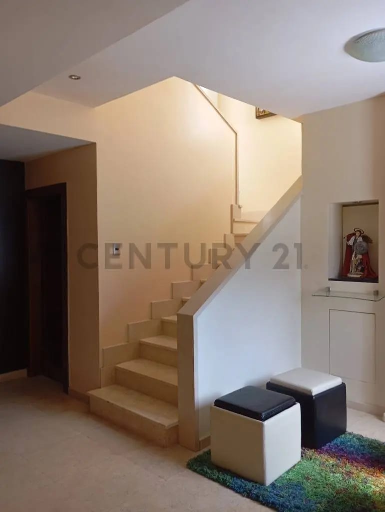 En venta Townhouse de Lujo en Conjunto cerrado - 16
