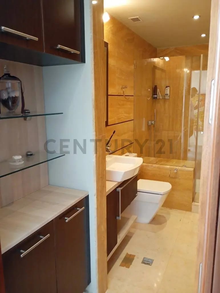 En venta Townhouse de Lujo en Conjunto cerrado - 24