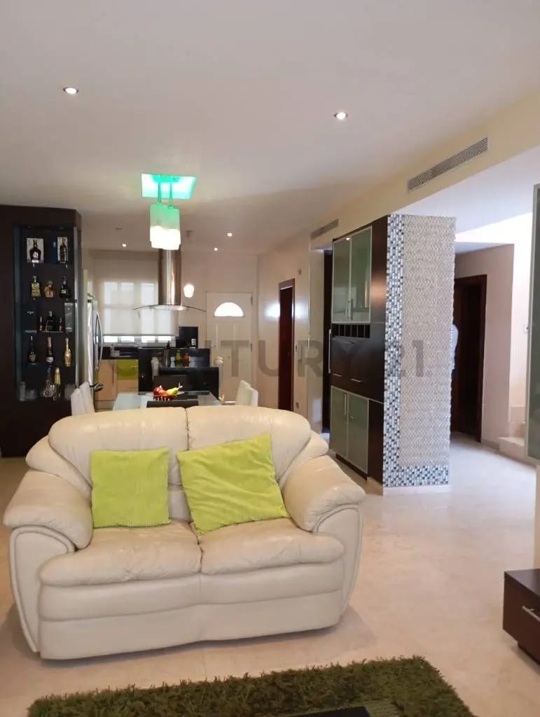 En venta Townhouse de Lujo en Conjunto cerrado - 8