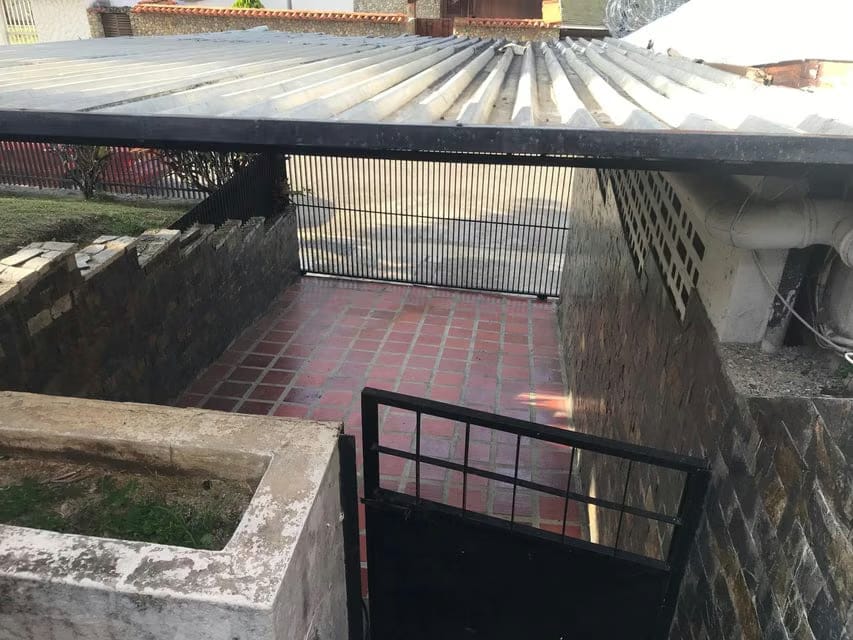 Casa (1 Nivel) en Alquiler en El Marques, Distrito Metropolitano - 25