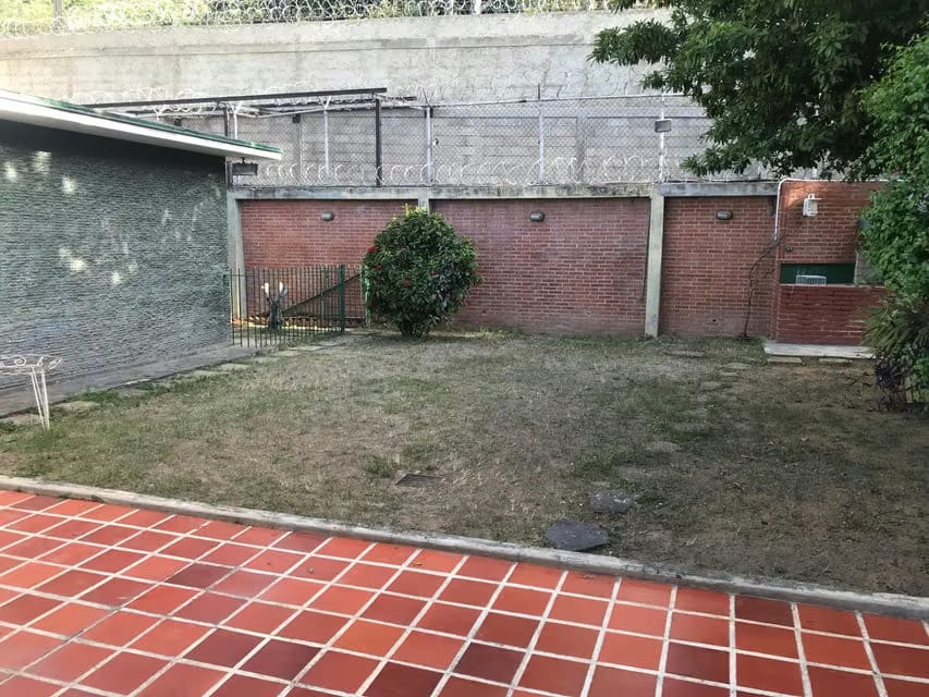 Casa (1 Nivel) en Alquiler en El Marques, Distrito Metropolitano - 33