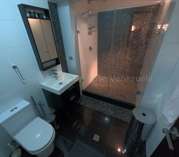 Apartamento (Duplex) en Venta en Las Mercedes, Distrito Metropolitano - 34