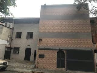 Comercial (Local Comercial) en Venta en La Campiña, Distrito Metropolitano - 2