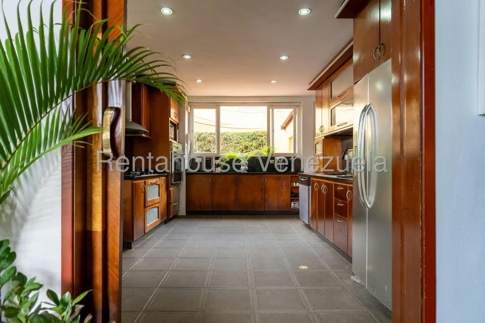 Casa (Multipes Niveles) en Venta en Los Geranios, Distrito Metropolitano - 25