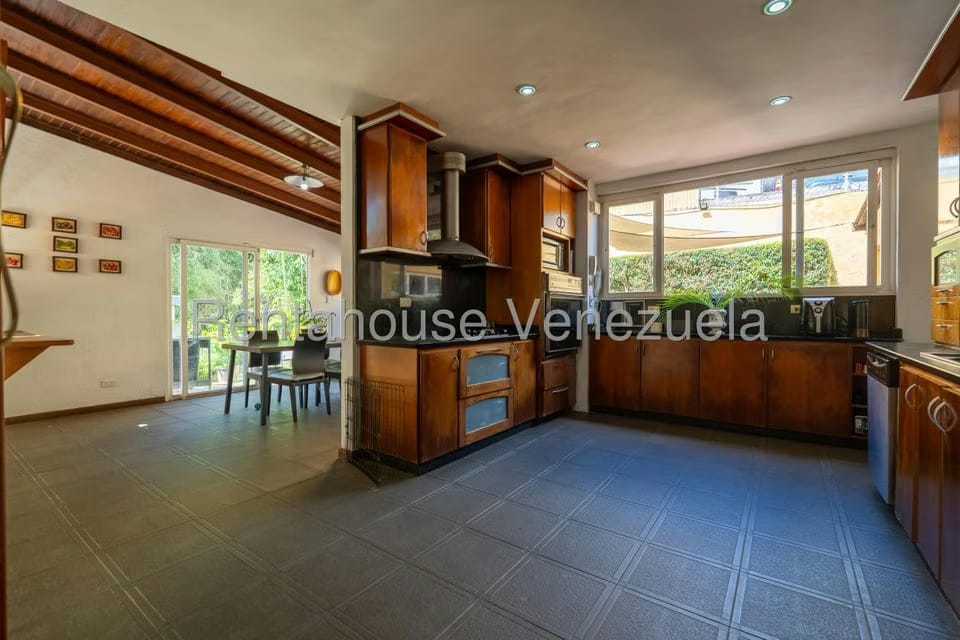 Casa (Multipes Niveles) en Venta en Los Geranios, Distrito Metropolitano - 27
