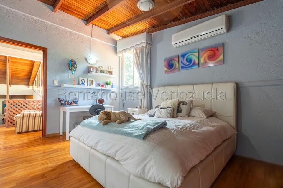 Casa (Multipes Niveles) en Venta en Los Geranios, Distrito Metropolitano - 39