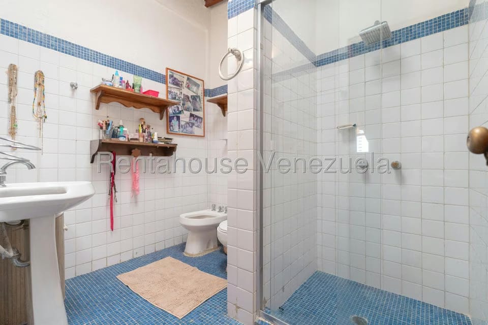 Casa (Multipes Niveles) en Venta en Los Geranios, Distrito Metropolitano - 43