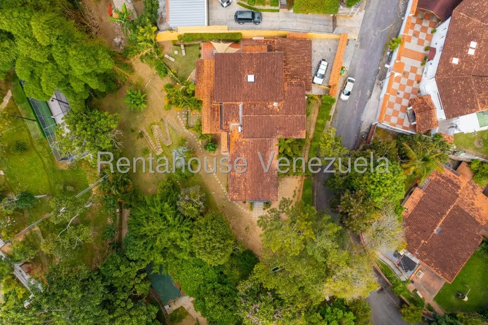 Casa (Multipes Niveles) en Venta en Los Geranios, Distrito Metropolitano - 61