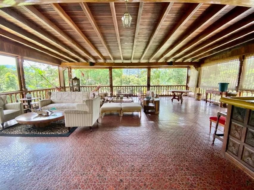 Casa (Multipes Niveles) en Venta en Prados del Este, Distrito Metropolitano - 4
