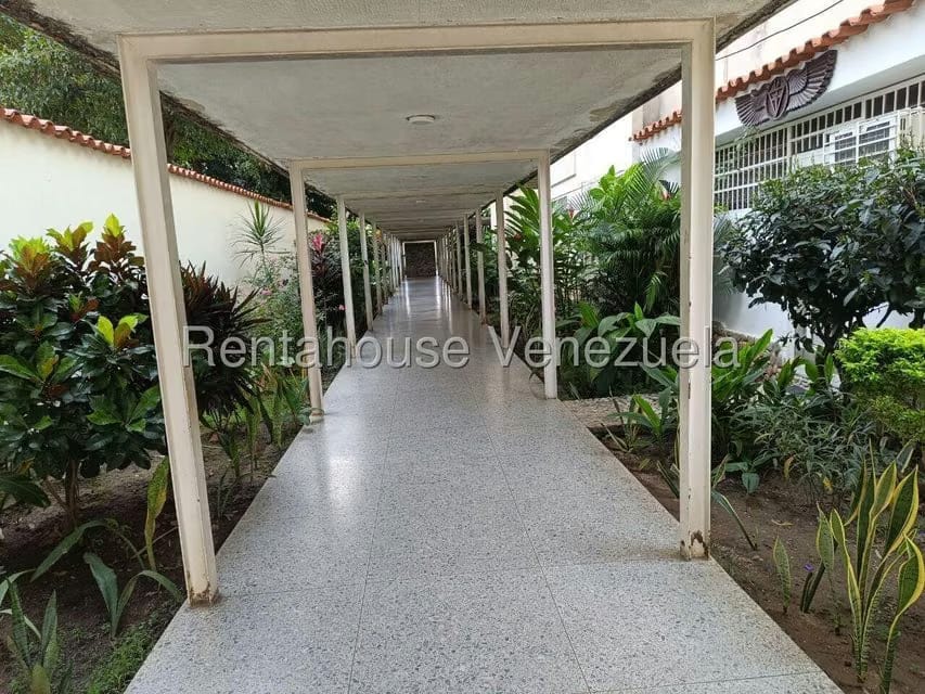 Apartamento (1 Nivel) en Alquiler en Prebo I, Carabobo - 3