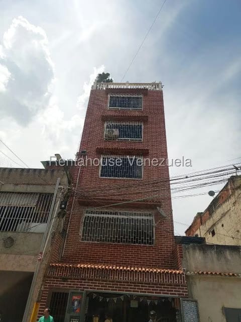 Apartamento (Multiples Niveles) en Venta en Catia, Distrito Metropolitano
