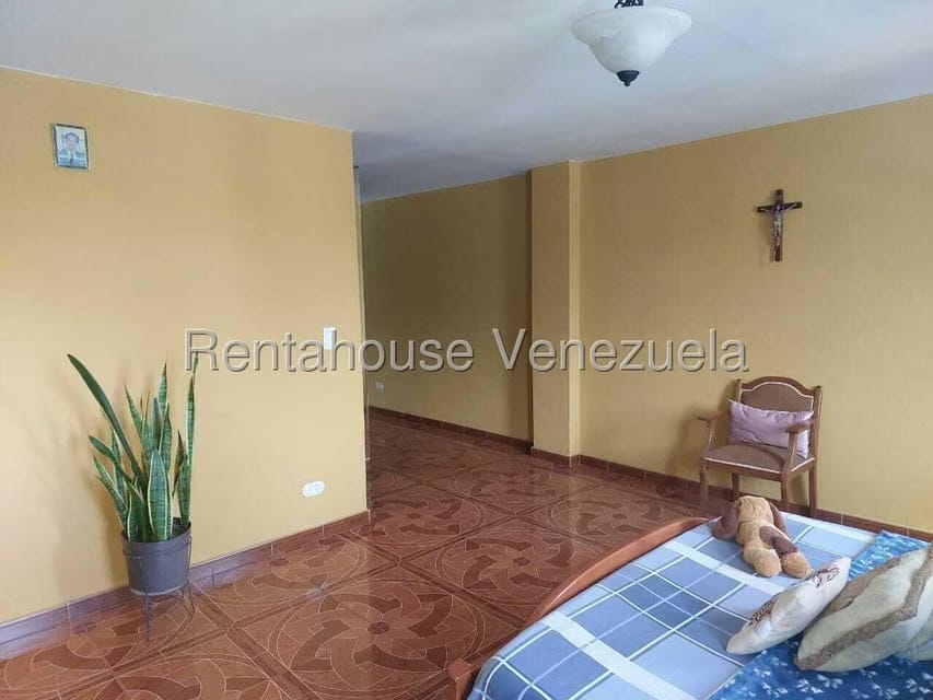 Apartamento (Multiples Niveles) en Venta en Catia, Distrito Metropolitano - 11