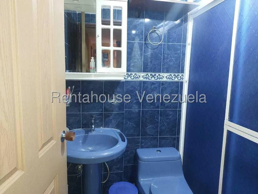 Apartamento (Multiples Niveles) en Venta en Catia, Distrito Metropolitano - 18
