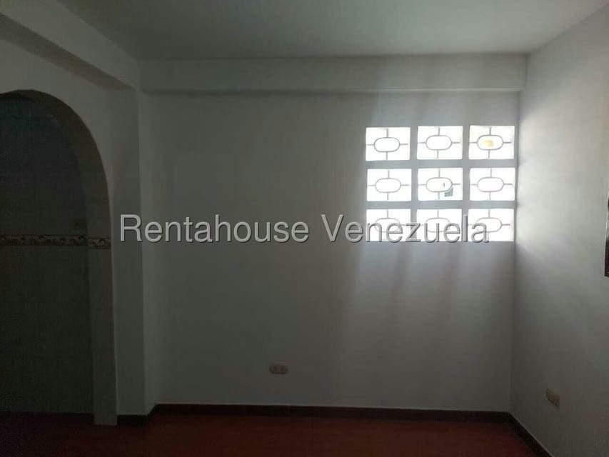 Apartamento (Multiples Niveles) en Venta en Catia, Distrito Metropolitano - 30