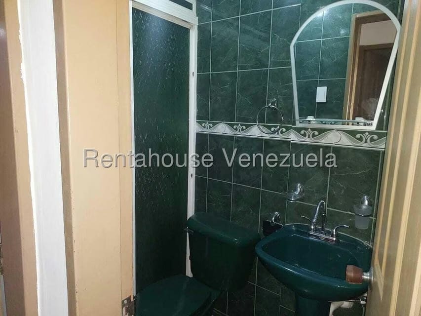 Apartamento (Multiples Niveles) en Venta en Catia, Distrito Metropolitano - 41