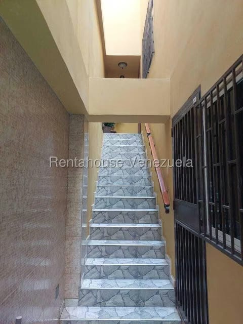 Apartamento (Multiples Niveles) en Venta en Catia, Distrito Metropolitano - 48
