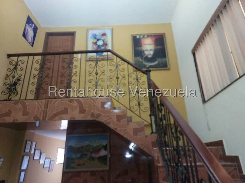Apartamento (Multiples Niveles) en Venta en Catia, Distrito Metropolitano - 6