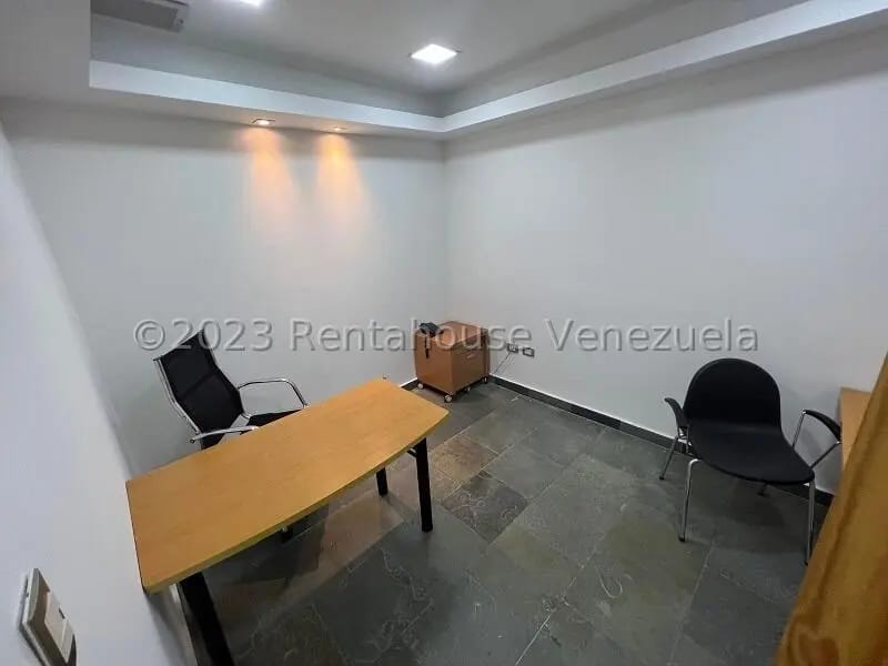 Comercial (Oficina) en Alquiler en Lomas de La Lagunita, Distrito Metropolitano - 11
