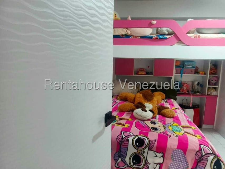 Apartamento (1 Nivel) en Venta en Prados del Este, Distrito Metropolitano - 14