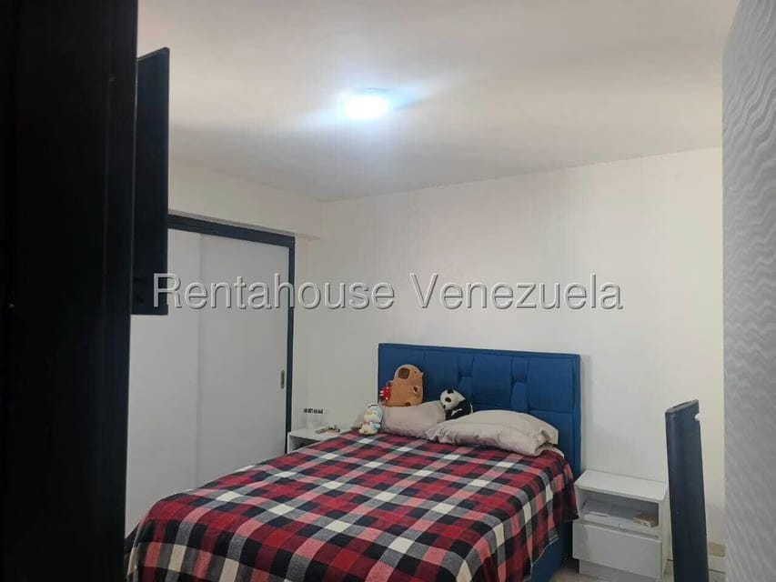 Apartamento (1 Nivel) en Venta en Prados del Este, Distrito Metropolitano - 18