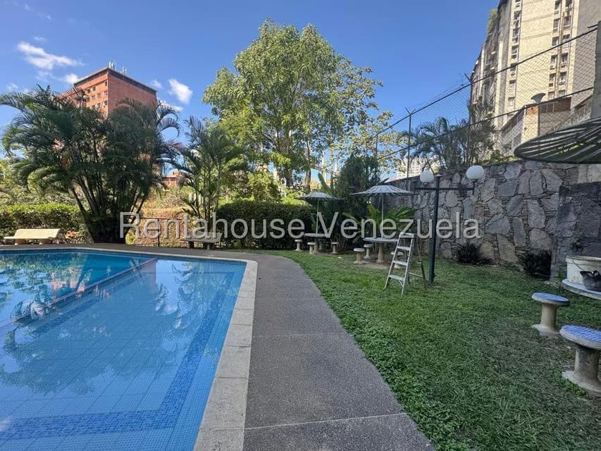 Apartamento (1 Nivel) en Venta en Prados del Este, Distrito Metropolitano - 19