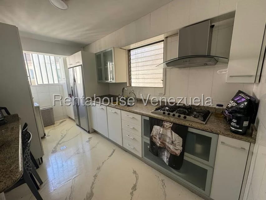 Apartamento (1 Nivel) en Venta en Prados del Este, Distrito Metropolitano - 8