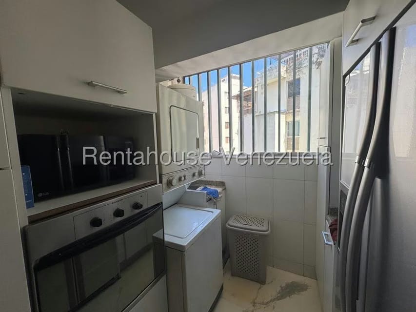 Apartamento (1 Nivel) en Venta en Prados del Este, Distrito Metropolitano - 9