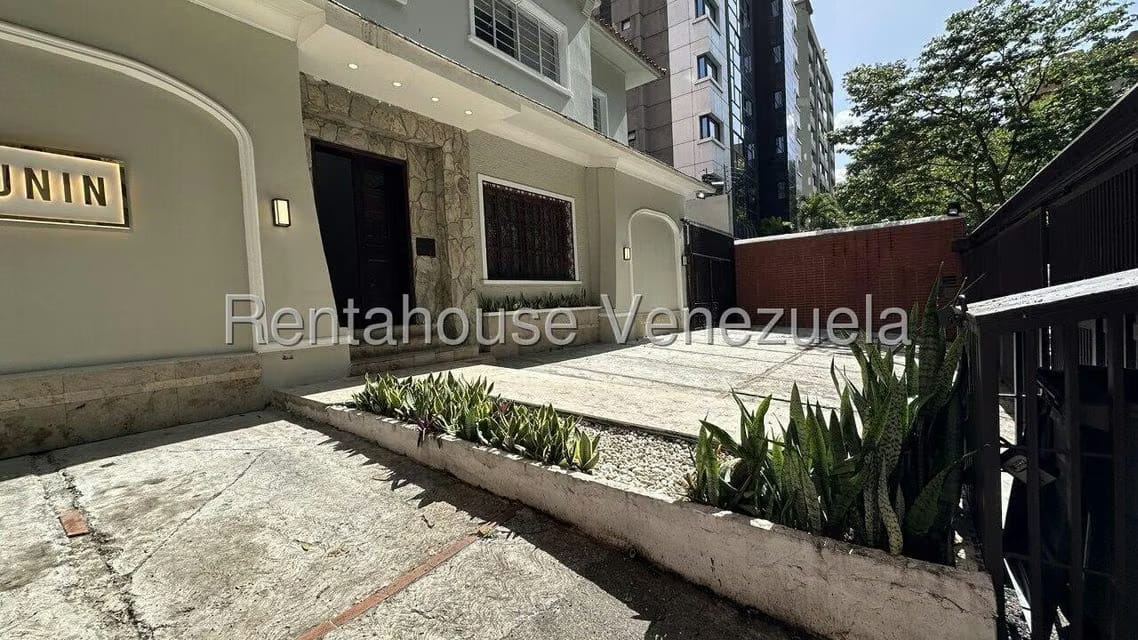Apartamento (Multiples Niveles) en Venta en El Rosal, Distrito Metropolitano - 32