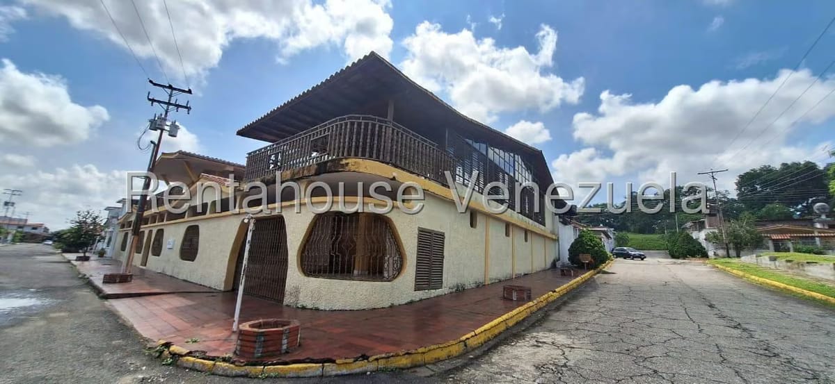 Casa (Multipes Niveles) en Venta en Las Cumbres, Merida - 2