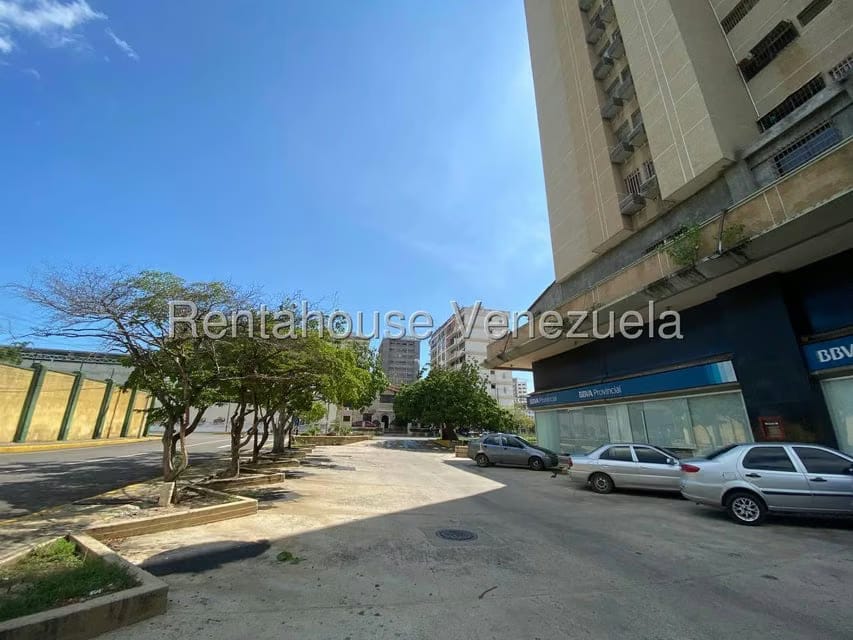 Apartamento (1 Nivel) en Alquiler en Santa Rita, Zulia