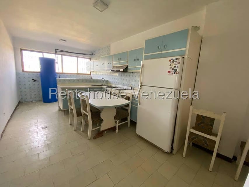 Apartamento (1 Nivel) en Alquiler en Santa Rita, Zulia - 12