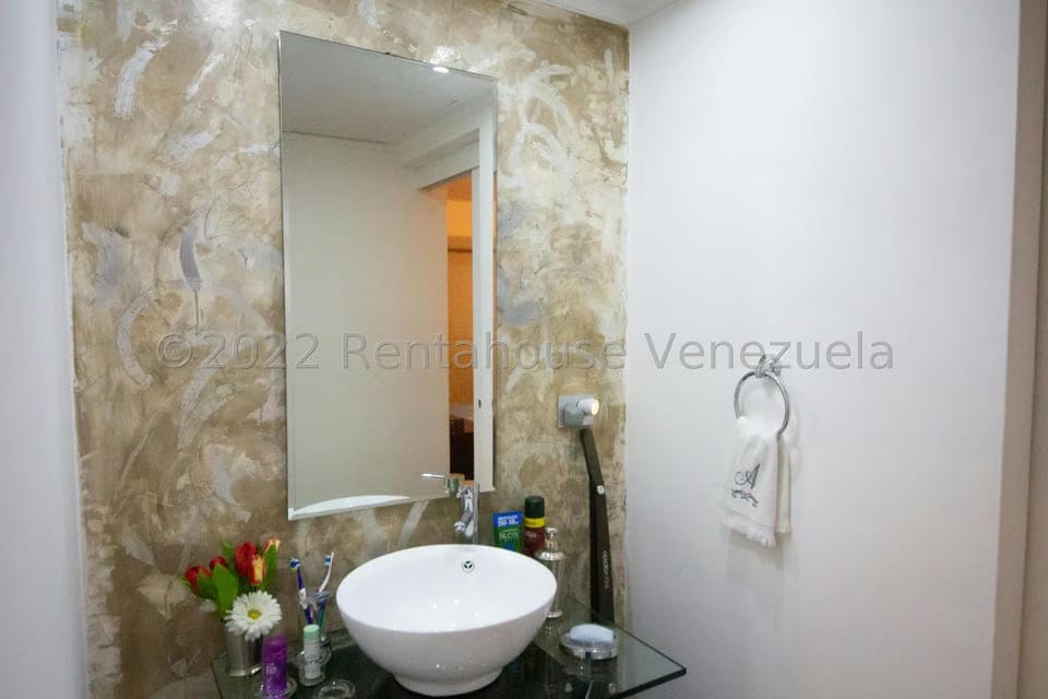 Casa (Multipes Niveles) en Venta en Alto Hatillo, Distrito Metropolitano - 24