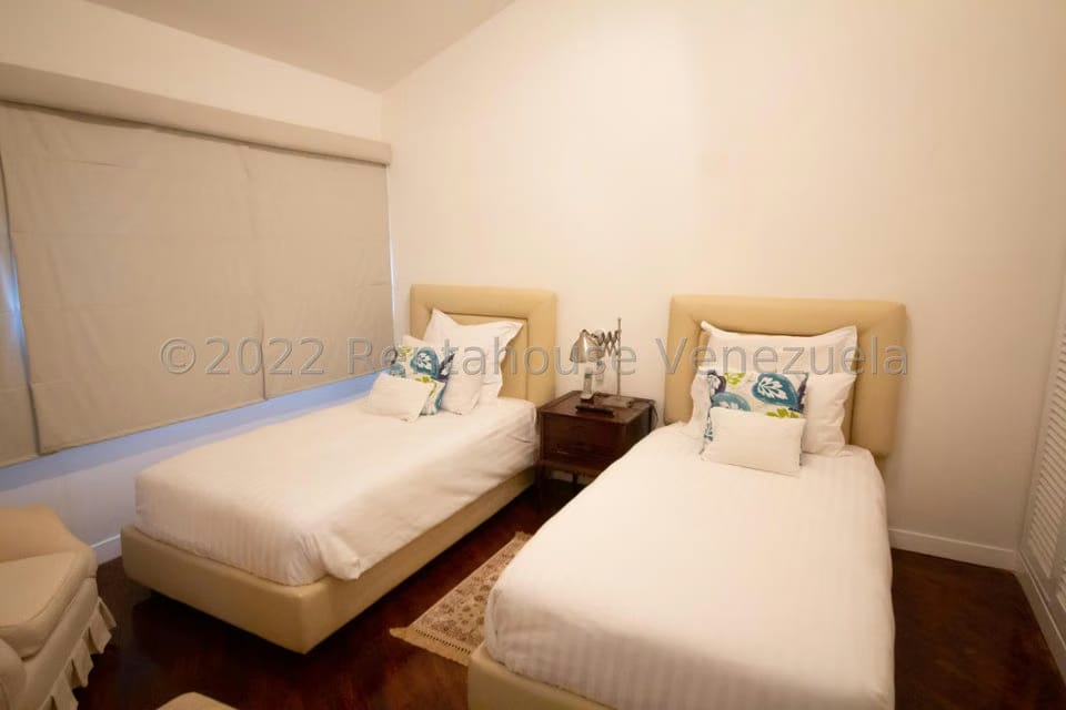 Casa (Multipes Niveles) en Venta en Alto Hatillo, Distrito Metropolitano - 25