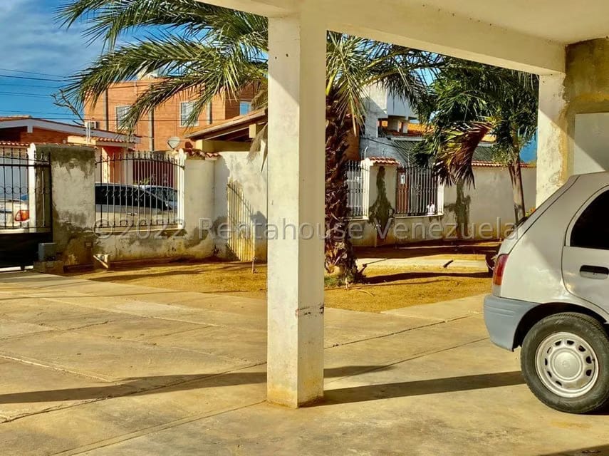 Casa (Duplex) en Venta en Santa Irene, Falcon - 28