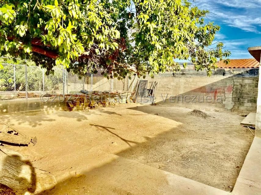 Casa (Duplex) en Venta en Santa Irene, Falcon - 30