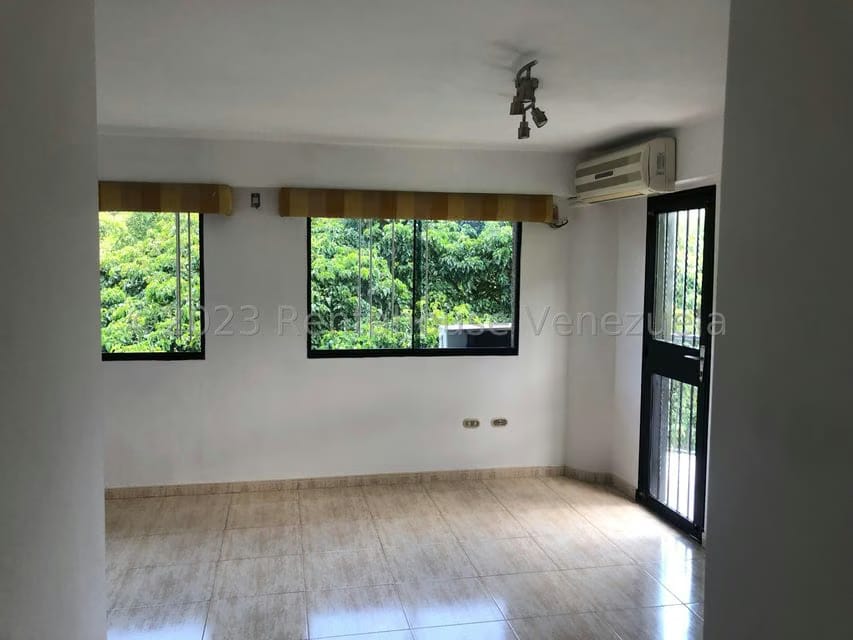 Apartamento (Duplex) en Venta en Miranda, Distrito Metropolitano - 33