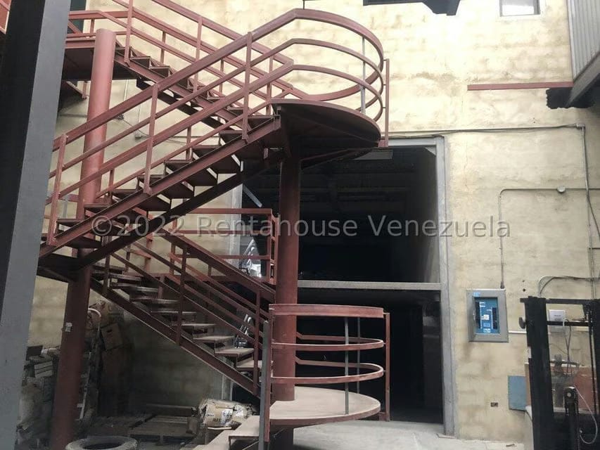 Comercial (Galpon - Deposito) en Venta en Turumo, Distrito Metropolitano - 3