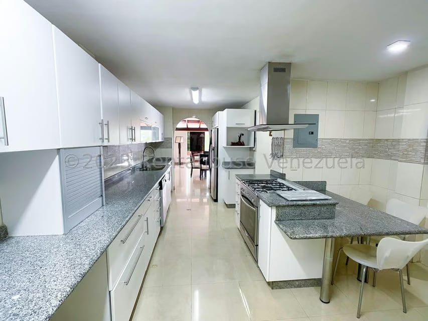 Casa (Multipes Niveles) en Alquiler en Macaracuay, Distrito Metropolitano - 13